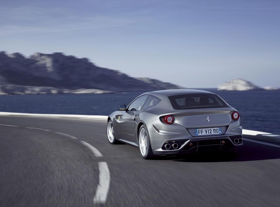  Ferrari FF 2011 года  (фото 25 из 195)